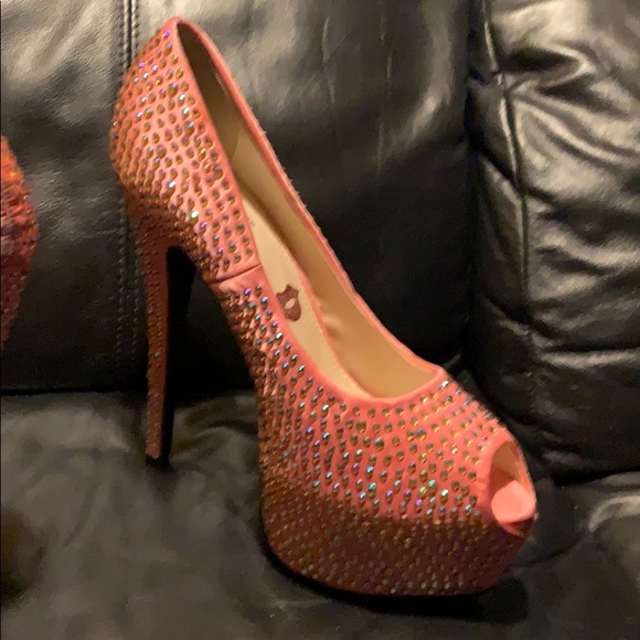 Shoes size more like 10 not 11 - Picture 5 of 6